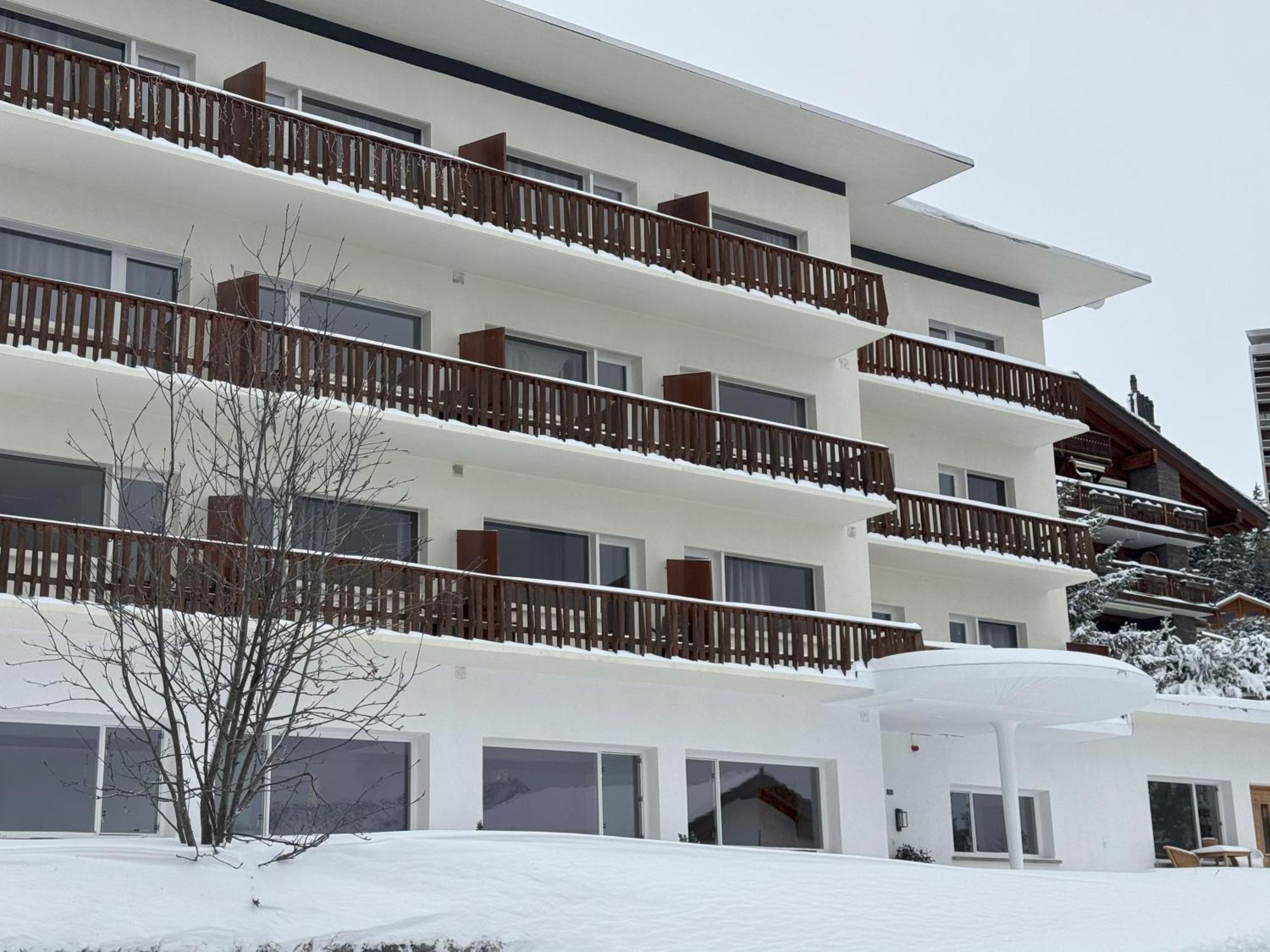 Crans Montana Suites ภายนอก รูปภาพ