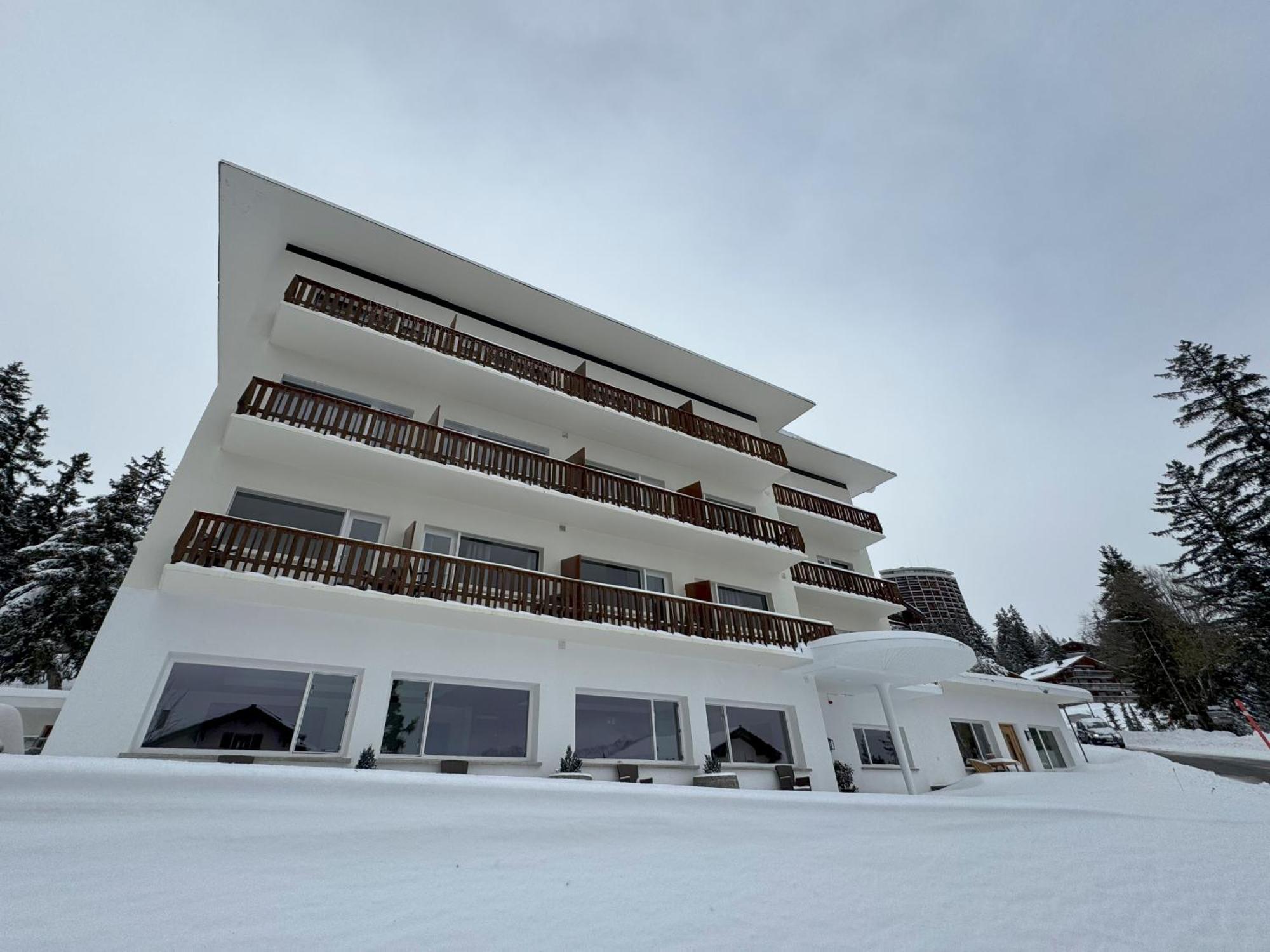 Crans Montana Suites ภายนอก รูปภาพ