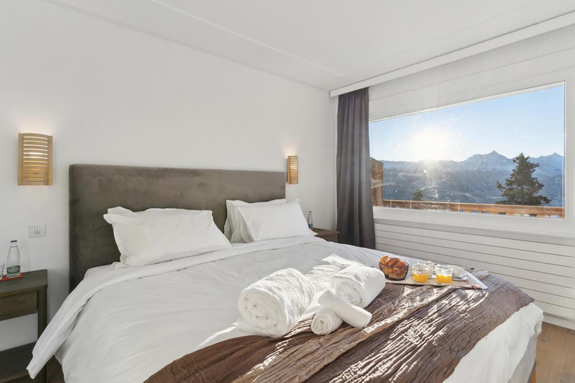 Crans Montana Suites ภายนอก รูปภาพ